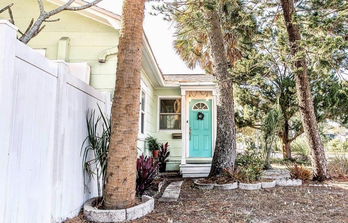 1750 34TH AVE N, ST PETERSBURG, FL — photo 17