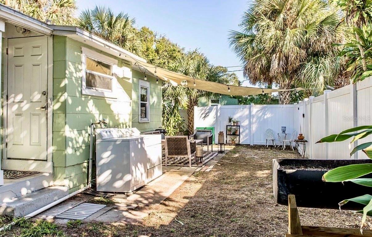 1750 34TH AVE N, ST PETERSBURG, FL — photo 21