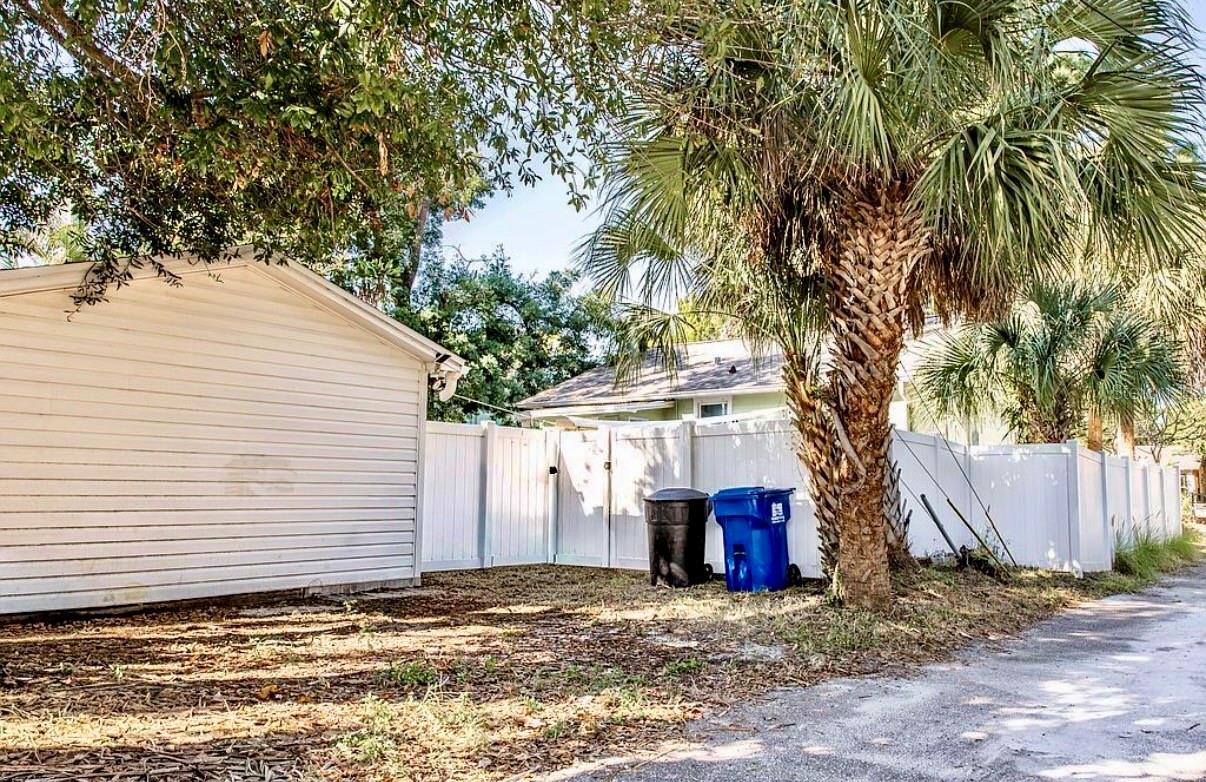 1750 34TH AVE N, ST PETERSBURG, FL — photo 22