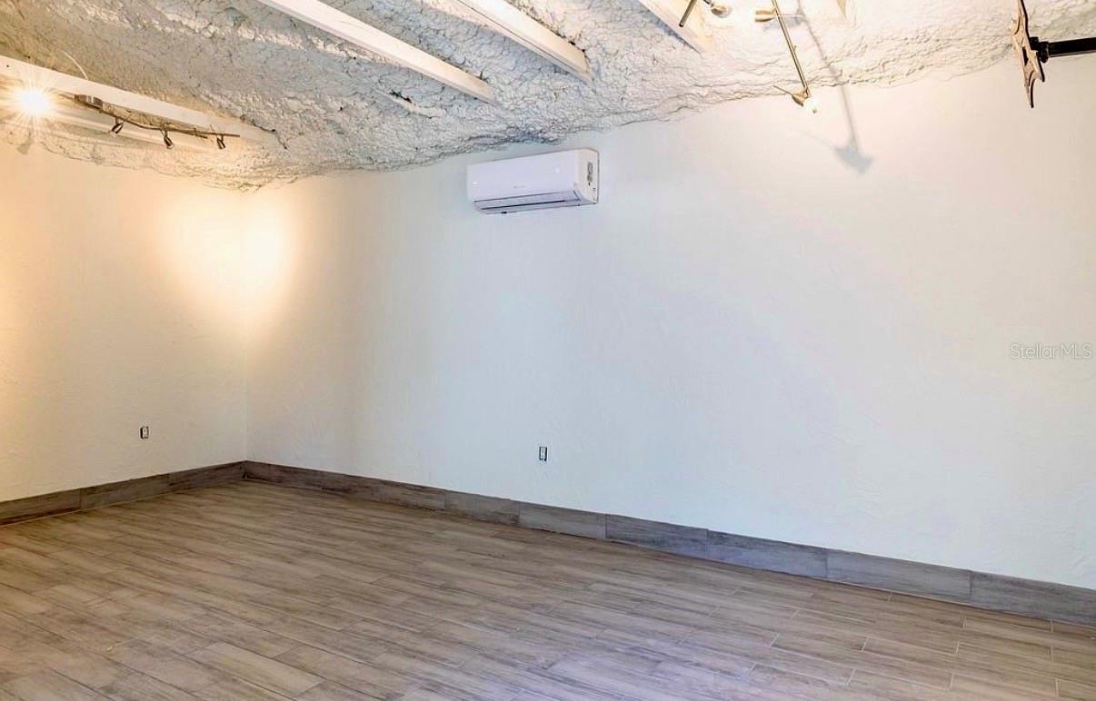 1750 34TH AVE N, ST PETERSBURG, FL — photo 29