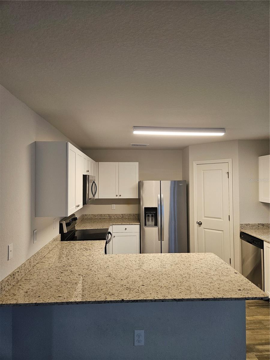 901 NW 15TH PL, CAPE CORAL, FL — photo 4