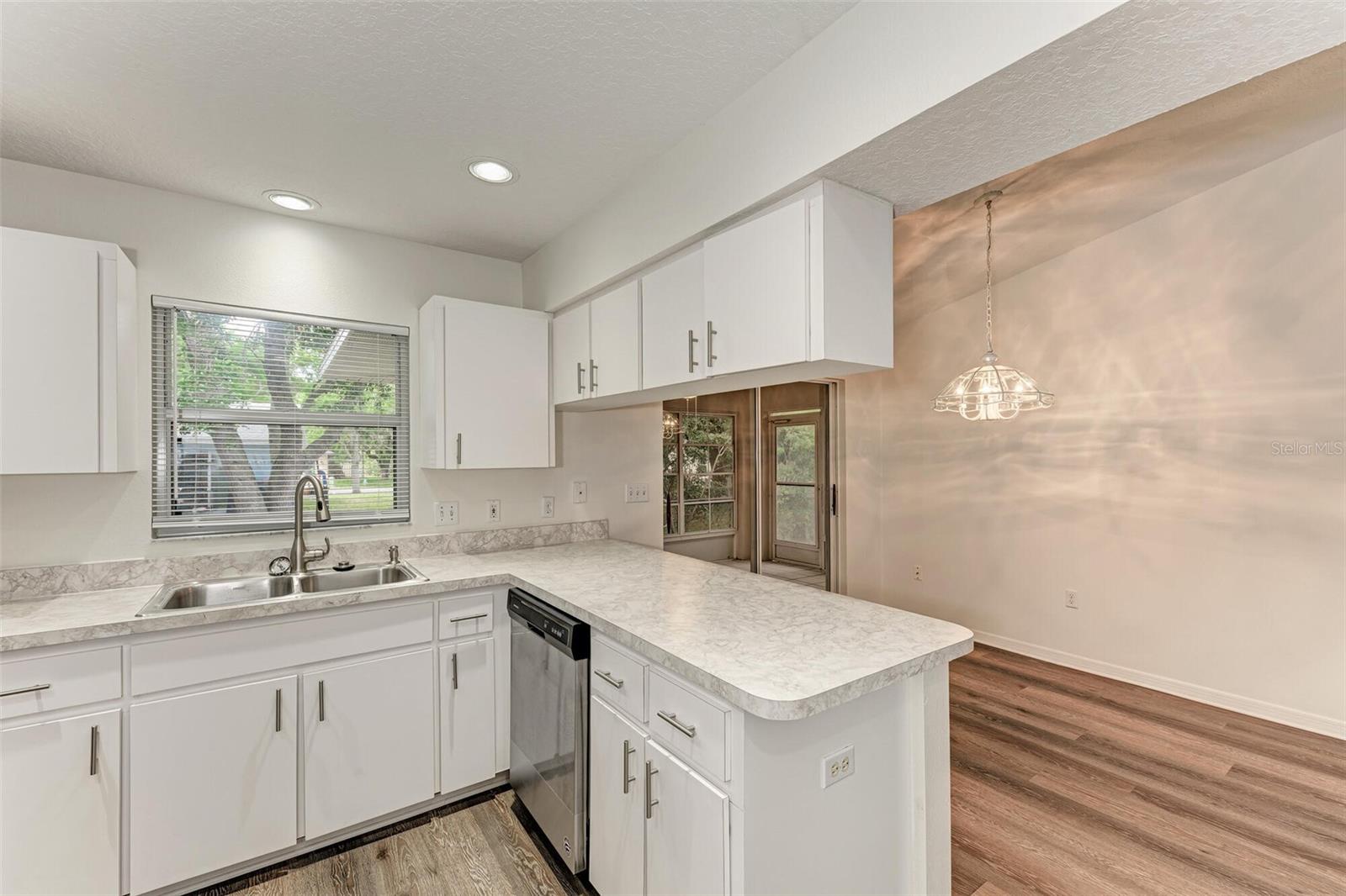 2046 OLD TREVOR WAY, SARASOTA, FL — photo 11