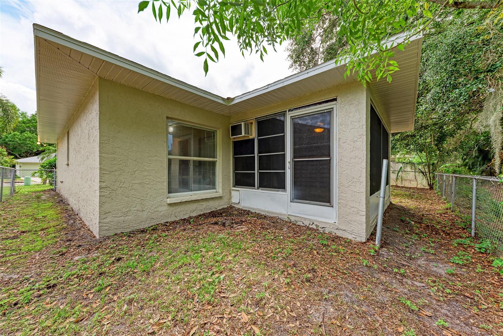 2046 OLD TREVOR WAY, SARASOTA, FL — photo 28