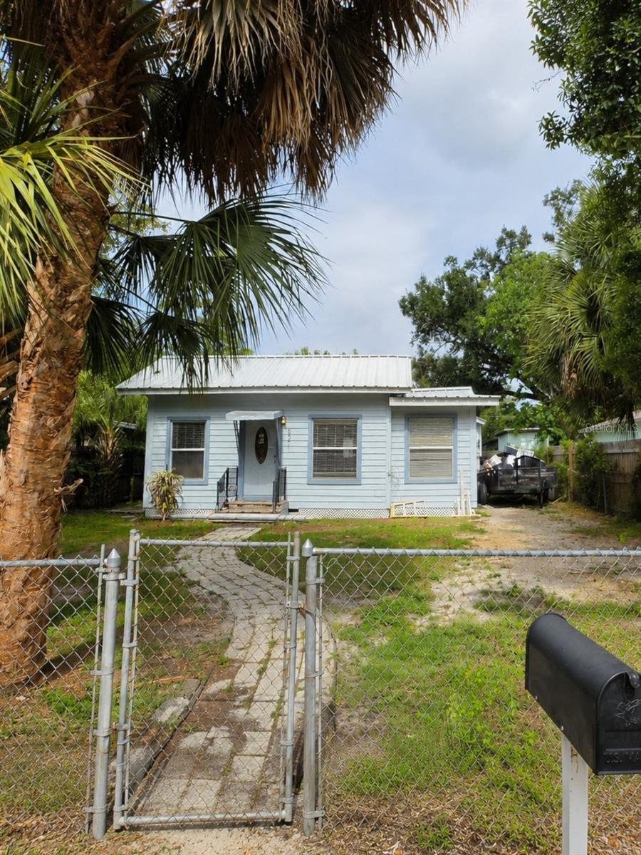 8211 N 10TH ST, TAMPA, FL — photo 25