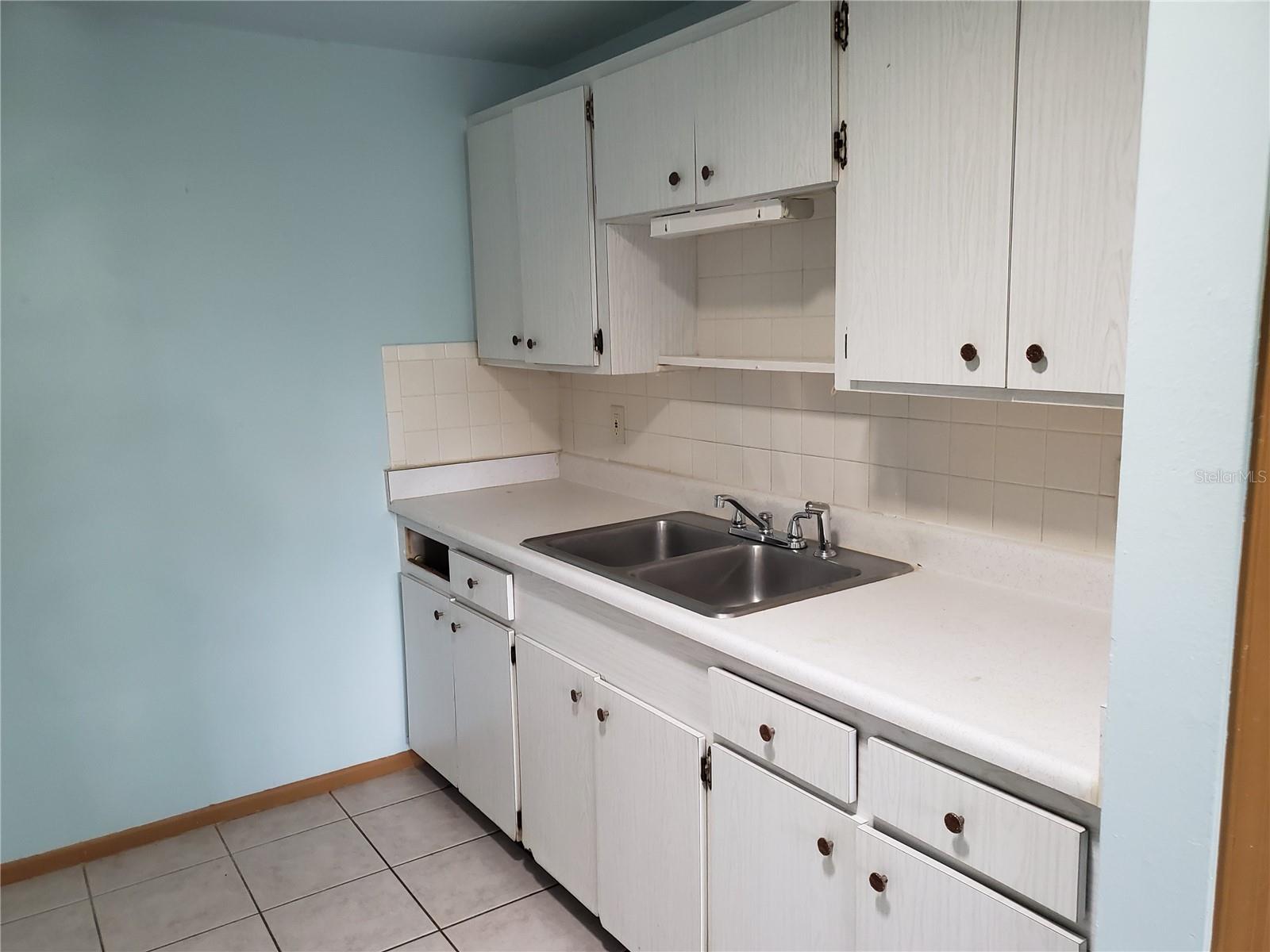 2021 PENNSYLVANIA AVE #5, ENGLEWOOD, FL — photo 2