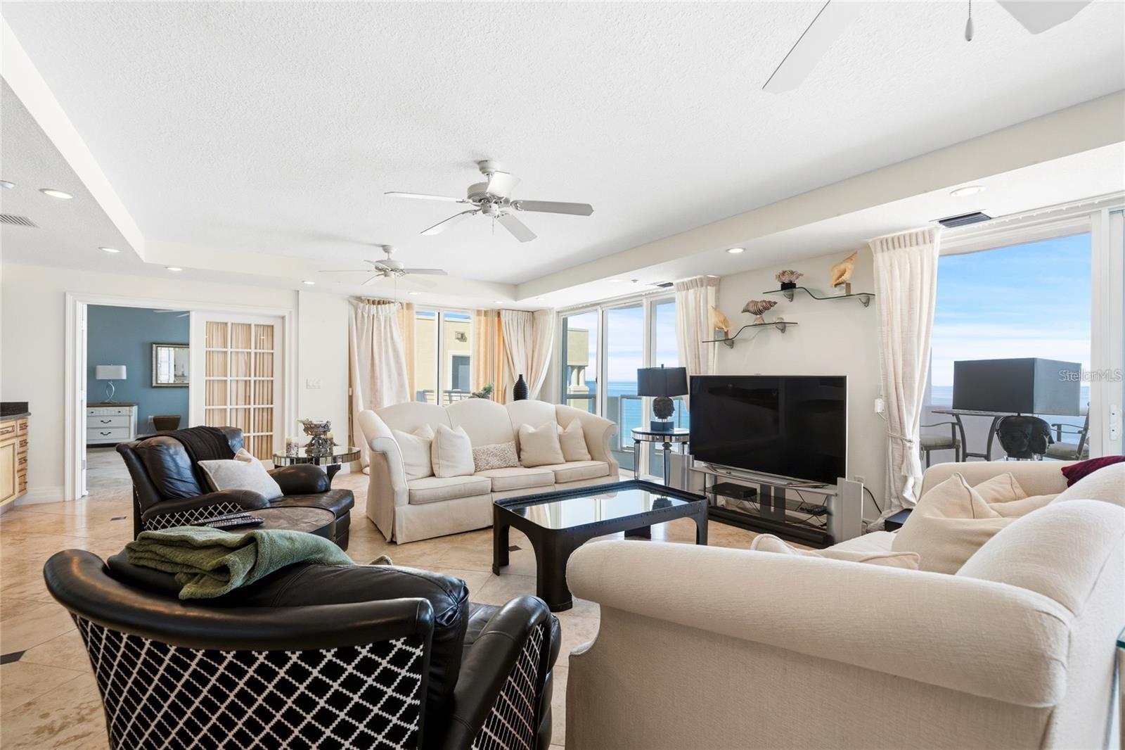 1350 GULF BLVD #901, CLEARWATER BEACH, FL — photo 4