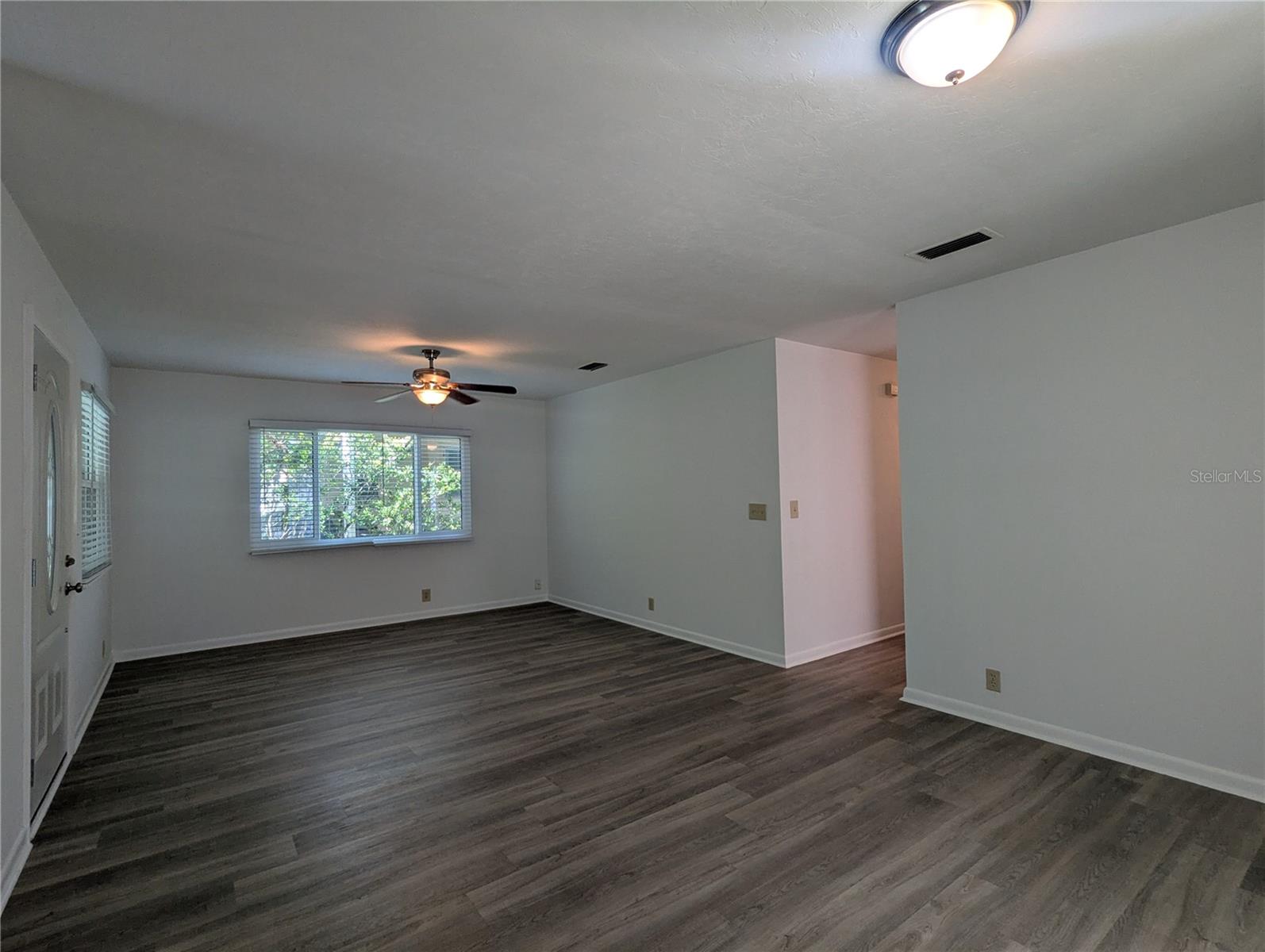 8438 NW 39TH CIR, GAINESVILLE, FL — photo 2