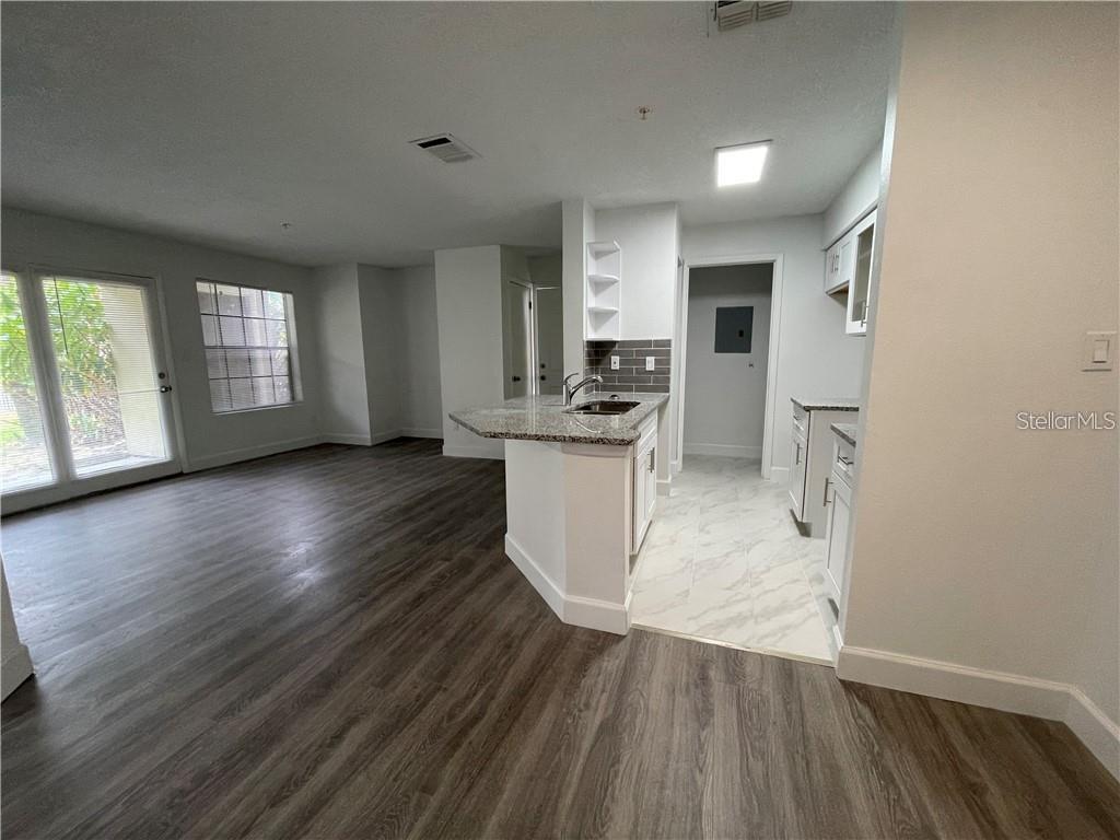 232 AFTON SQ #112, ALTAMONTE SPRINGS, FL — photo 4
