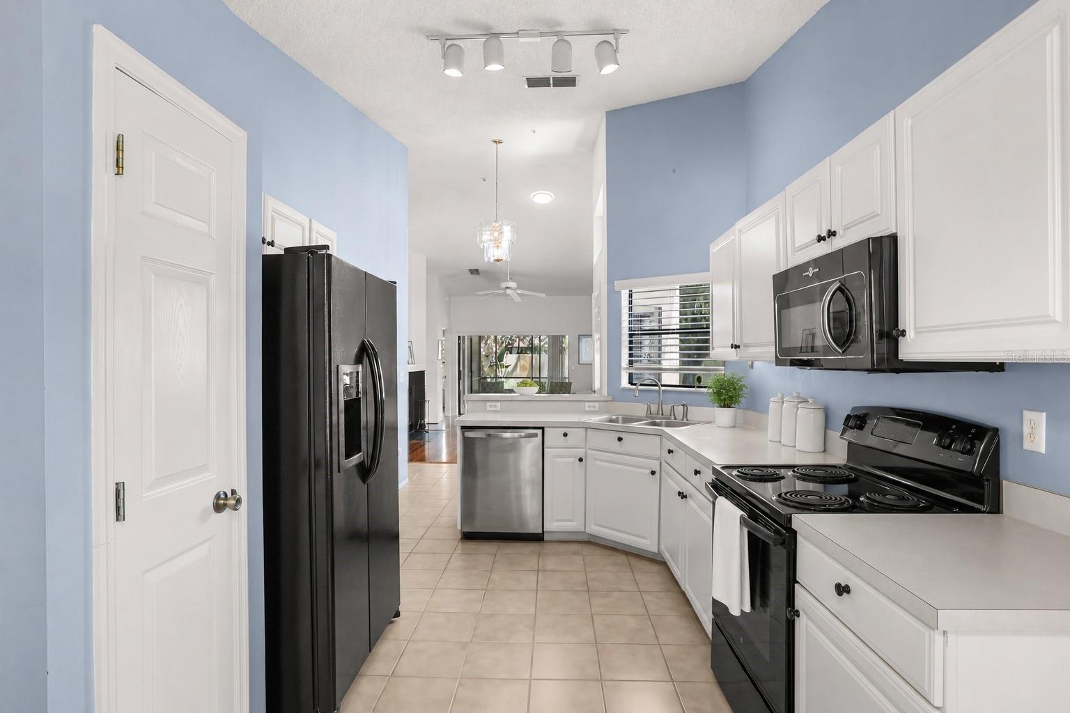223 HERON ST, ALTAMONTE SPRINGS, FL — photo 11