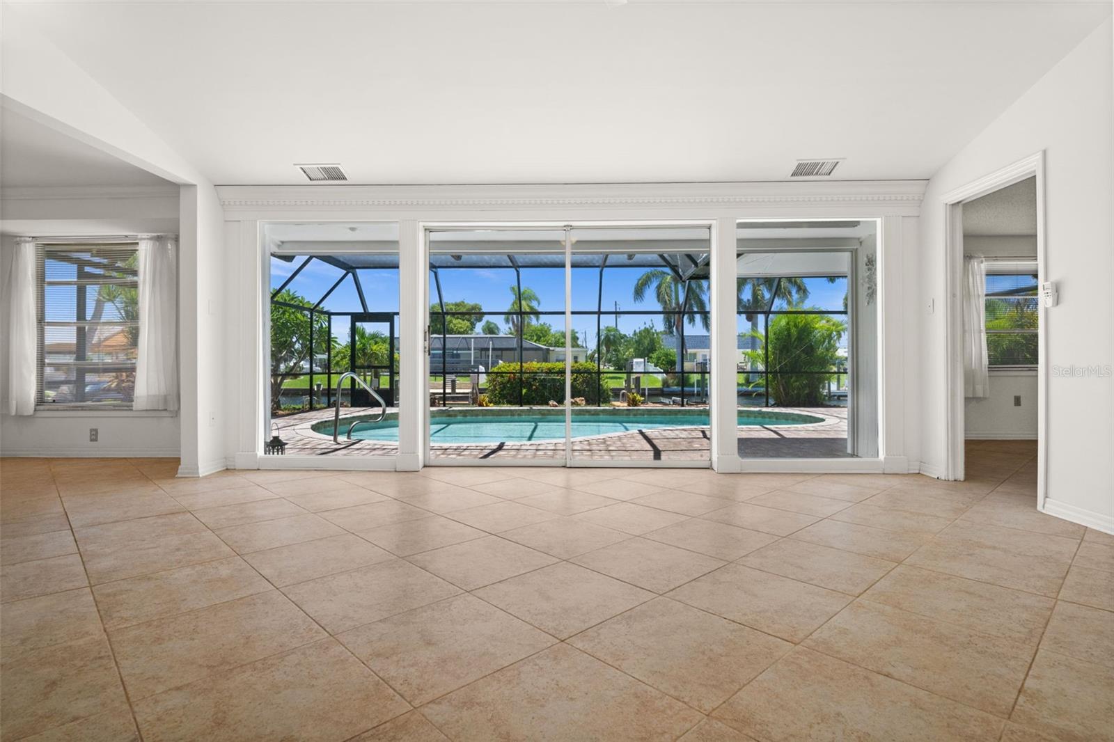 4102 SE 1ST PL, CAPE CORAL, FL — photo 7