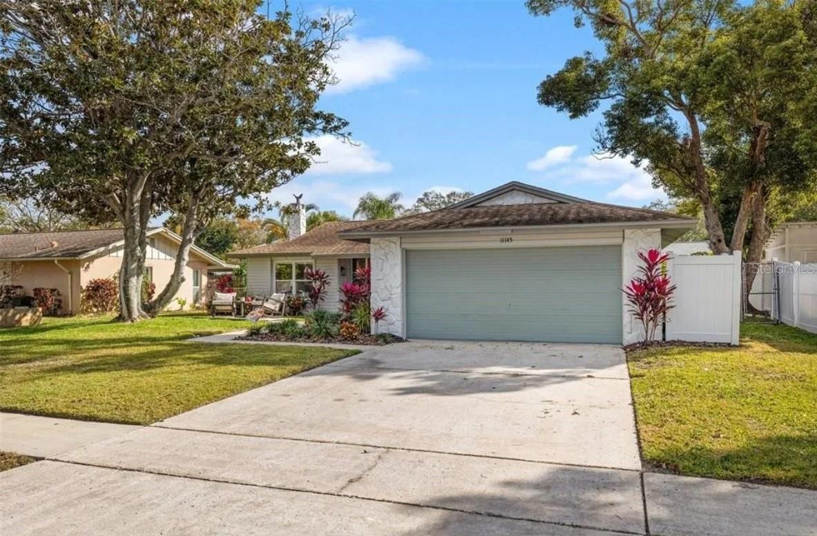 11145 BELLA LOMA DR, LARGO, FL — photo 2