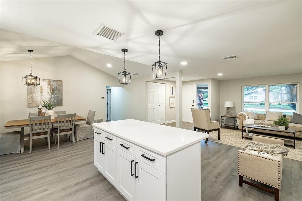 11145 BELLA LOMA DR, LARGO, FL — photo 10