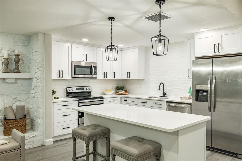 11145 BELLA LOMA DR, LARGO, FL — photo 13