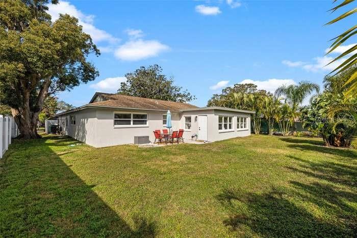 11145 BELLA LOMA DR, LARGO, FL — photo 27