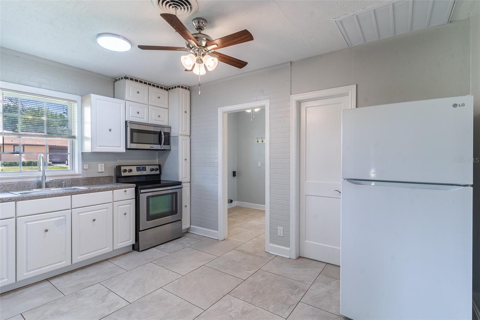 916 COHASSETT AVE, LAKE WALES, FL — photo 2