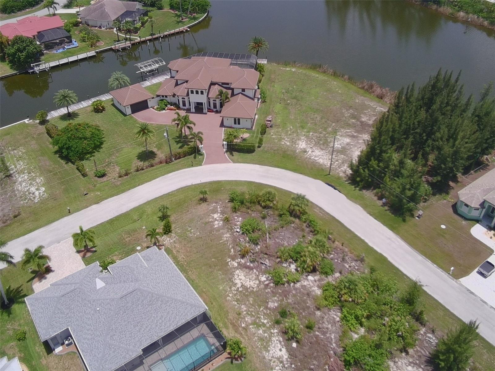10571 POUGHKEEPSIE CIR, PORT CHARLOTTE, FL