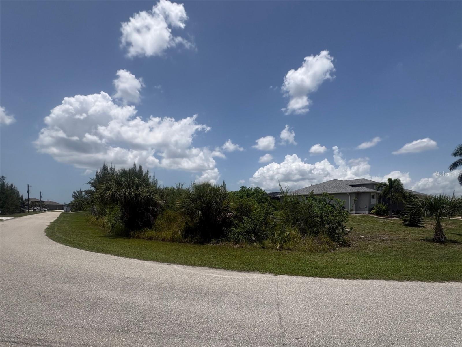 10571 POUGHKEEPSIE CIR, PORT CHARLOTTE, FL — photo 5