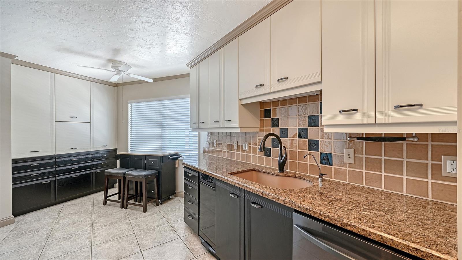 660 GOLDEN GATE POINT #51 & 52, SARASOTA, FL — photo 21