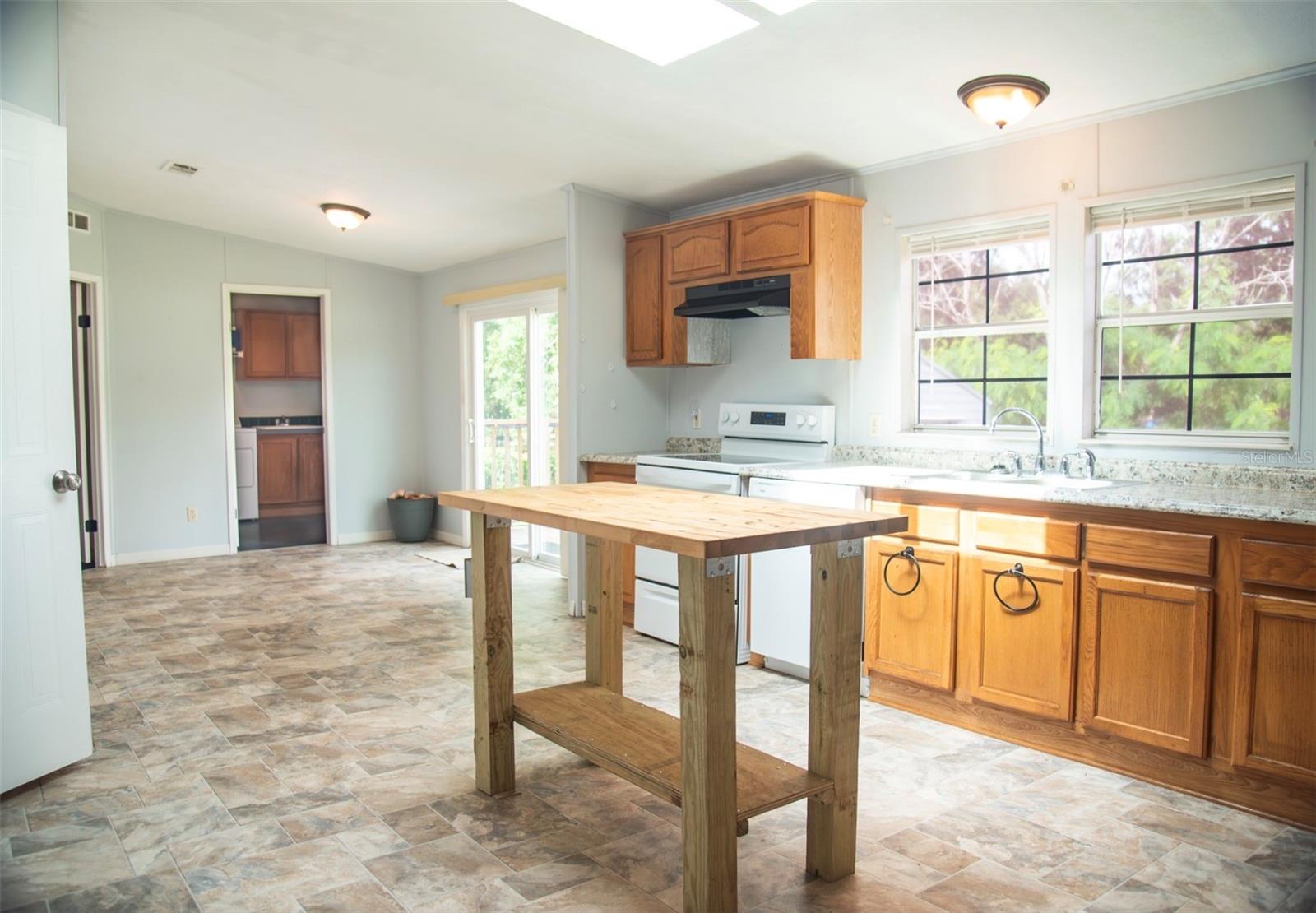 219 BALLARD RD, AVON PARK, FL — photo 8