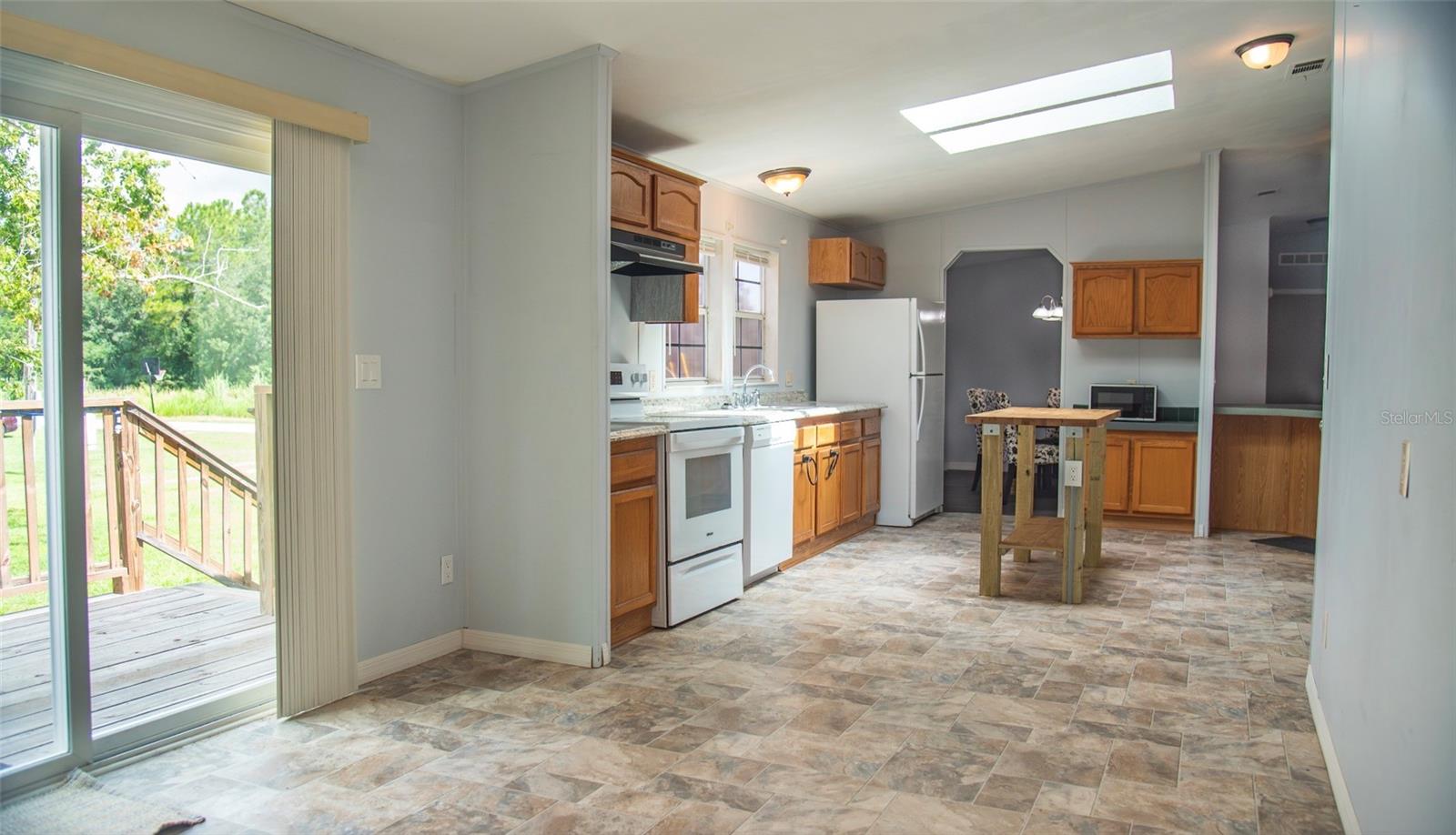 219 BALLARD RD, AVON PARK, FL — photo 9