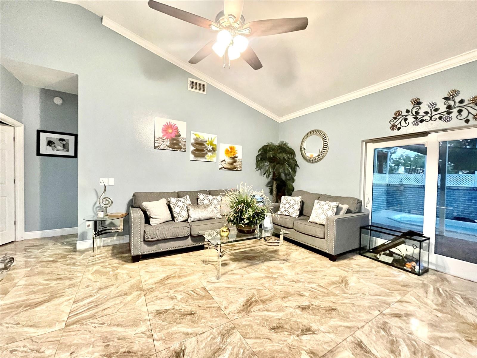 2314 KINGS CREST RD, KISSIMMEE, FL — photo 2