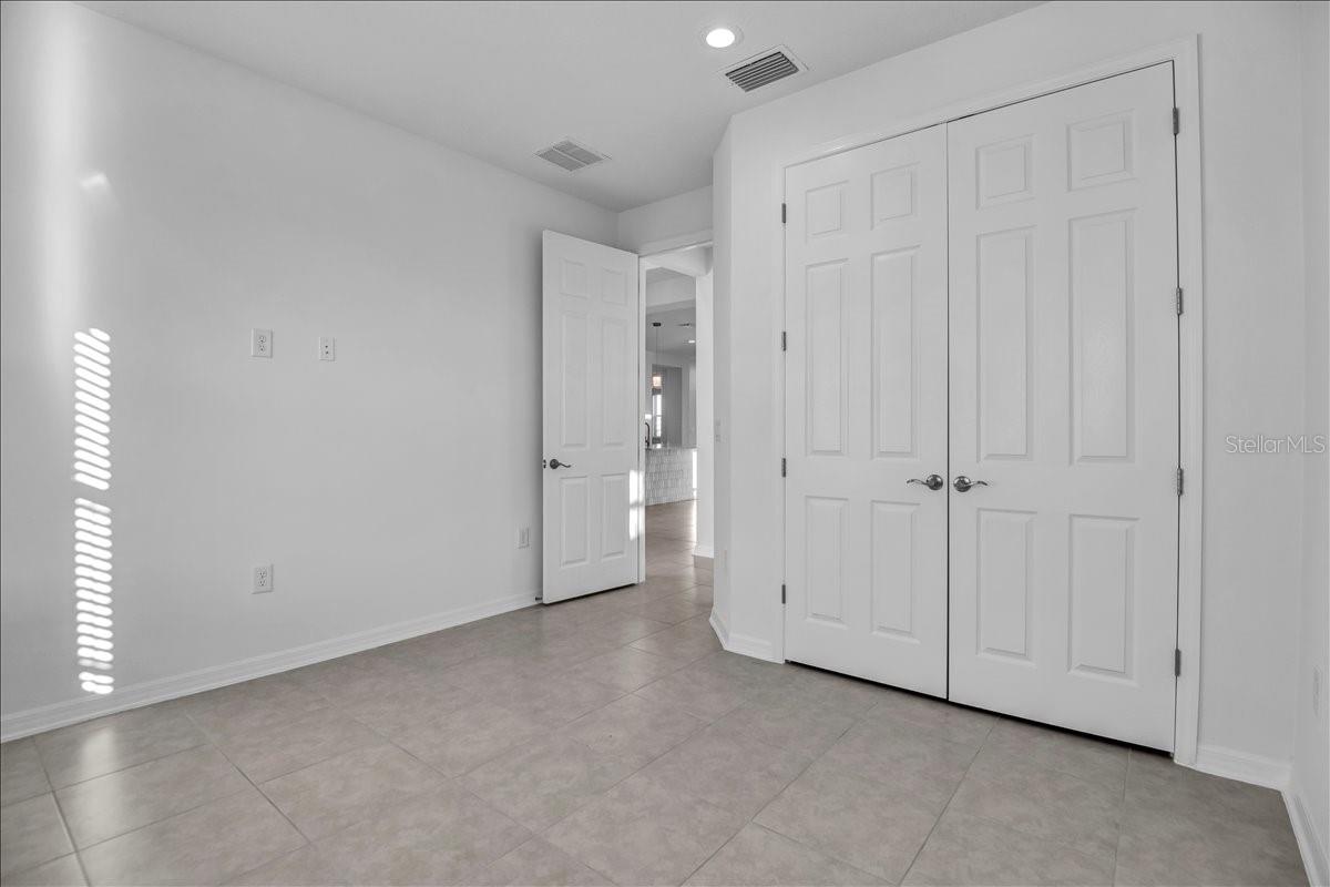 17703 SAVORY MIST CIR, LAKEWOOD RANCH, FL — photo 8