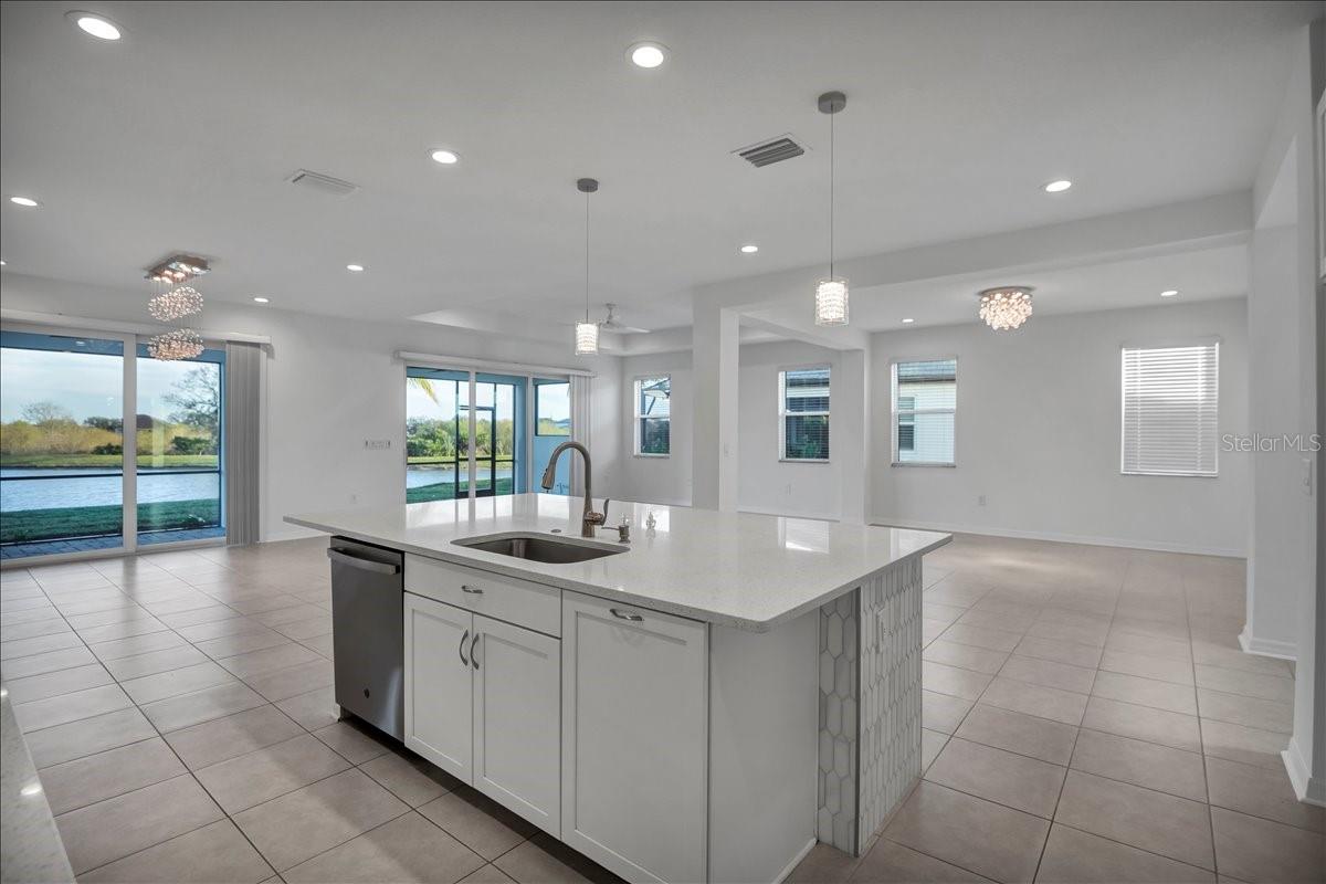 17703 SAVORY MIST CIR, LAKEWOOD RANCH, FL — photo 14