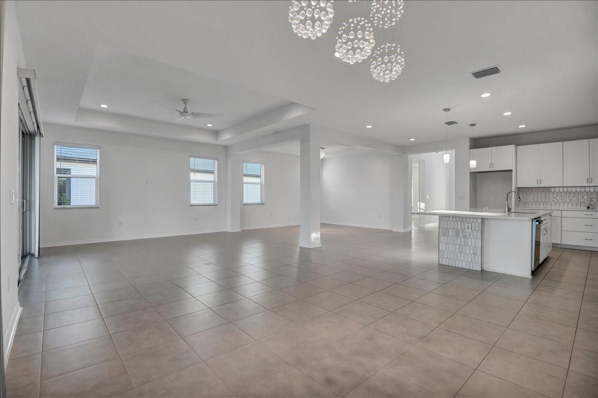 17703 SAVORY MIST CIR, LAKEWOOD RANCH, FL — photo 21