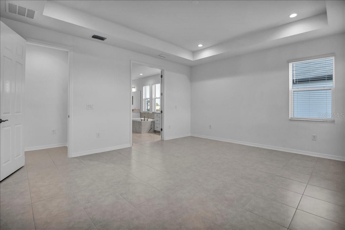 17703 SAVORY MIST CIR, LAKEWOOD RANCH, FL — photo 25