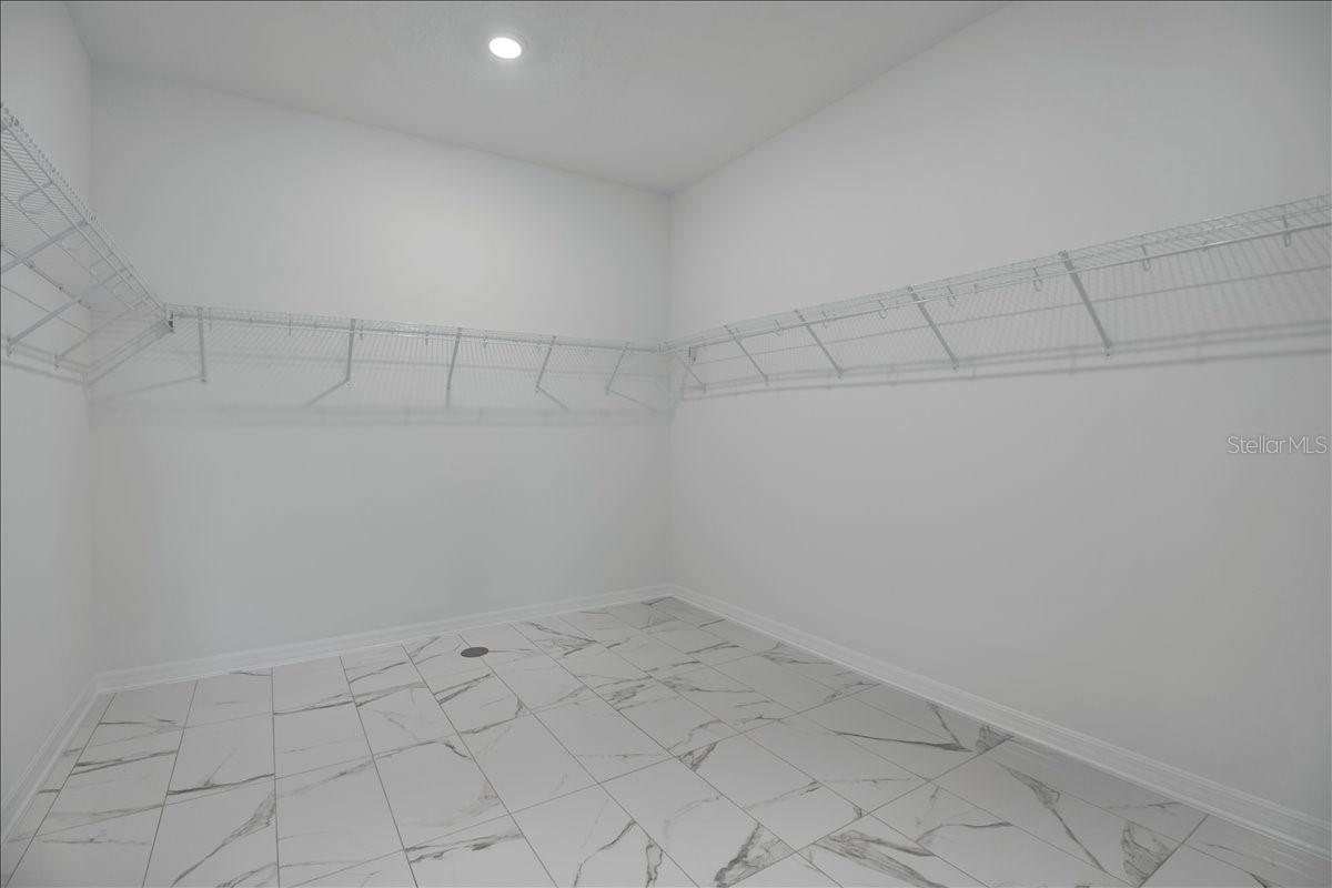 17703 SAVORY MIST CIR, LAKEWOOD RANCH, FL — photo 33