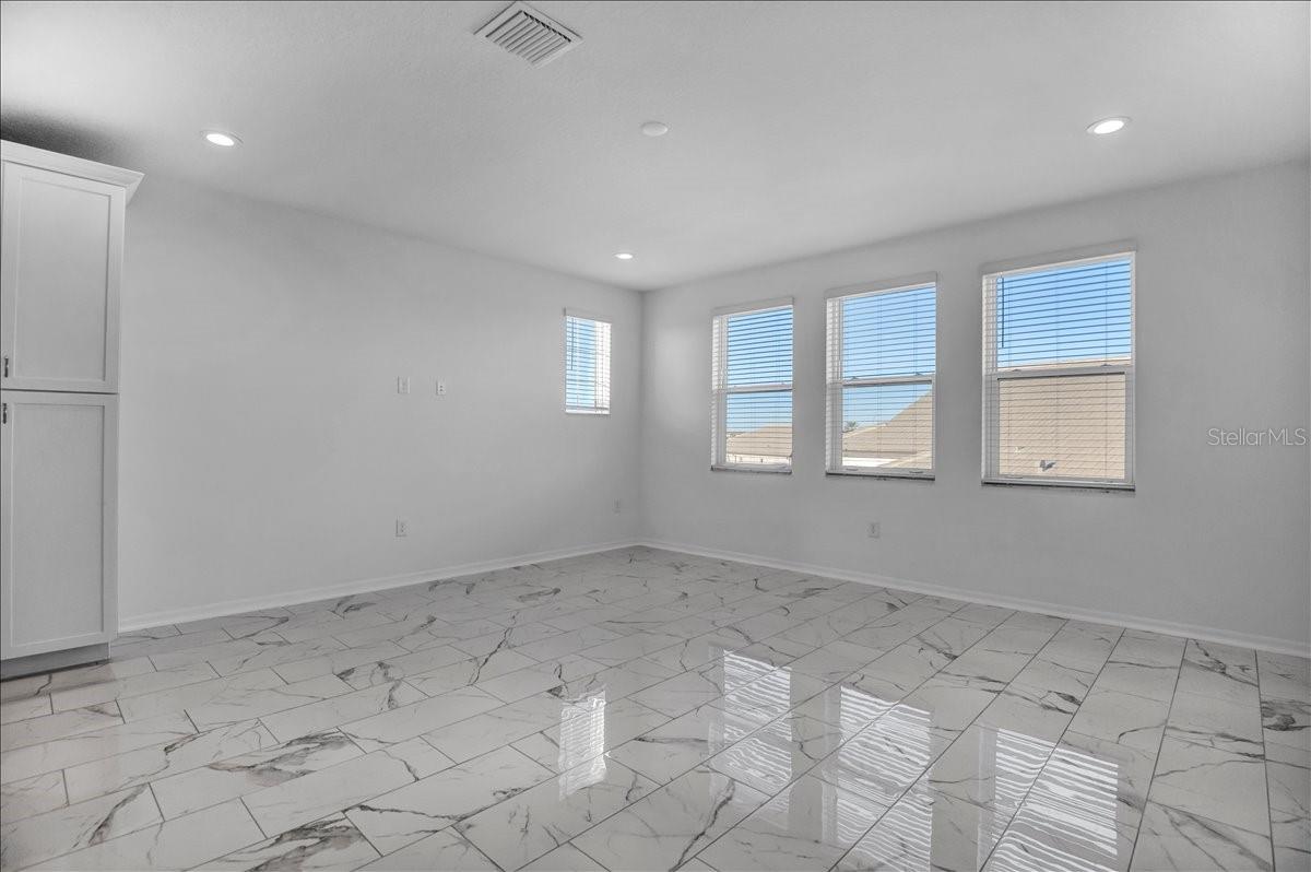17703 SAVORY MIST CIR, LAKEWOOD RANCH, FL — photo 35