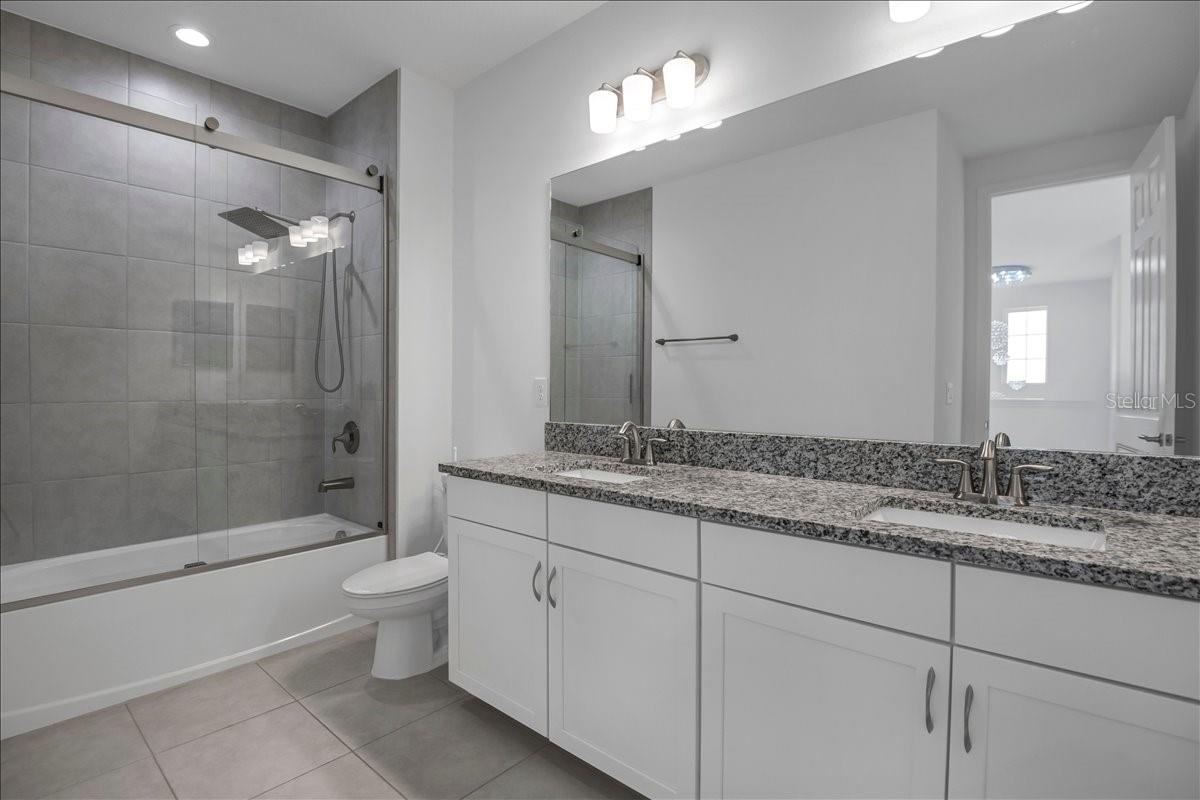 17703 SAVORY MIST CIR, LAKEWOOD RANCH, FL — photo 46