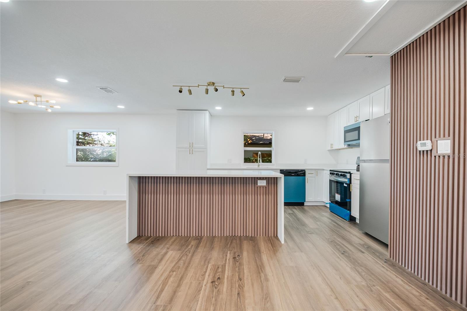 842 DENNIS AVE, ORLANDO, FL — photo 29
