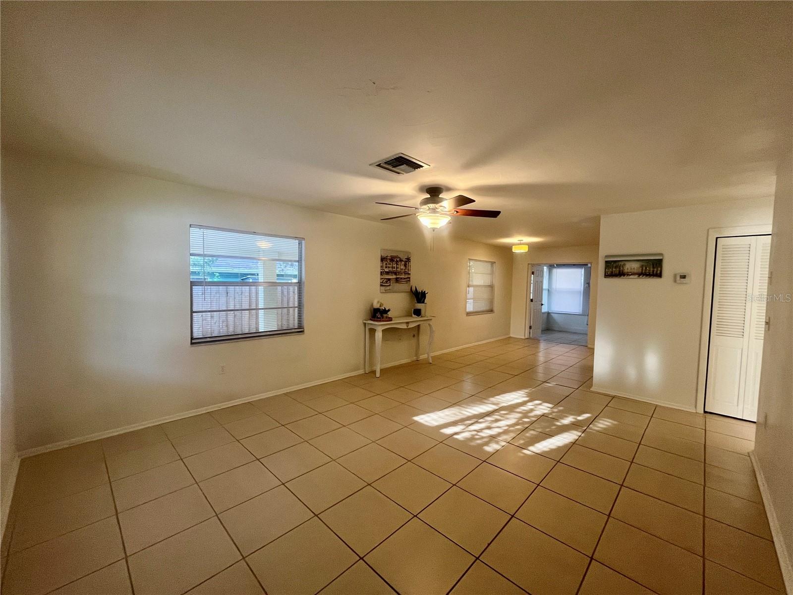 705 BAYOU AVE, TARPON SPRINGS, FL — photo 3