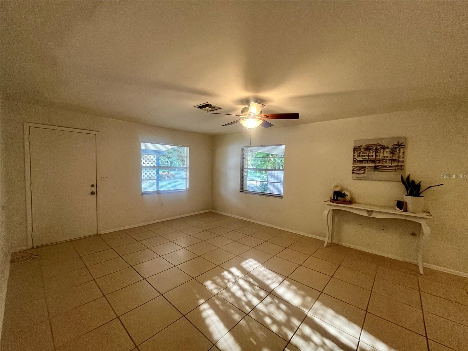 705 BAYOU AVE, TARPON SPRINGS, FL — photo 4