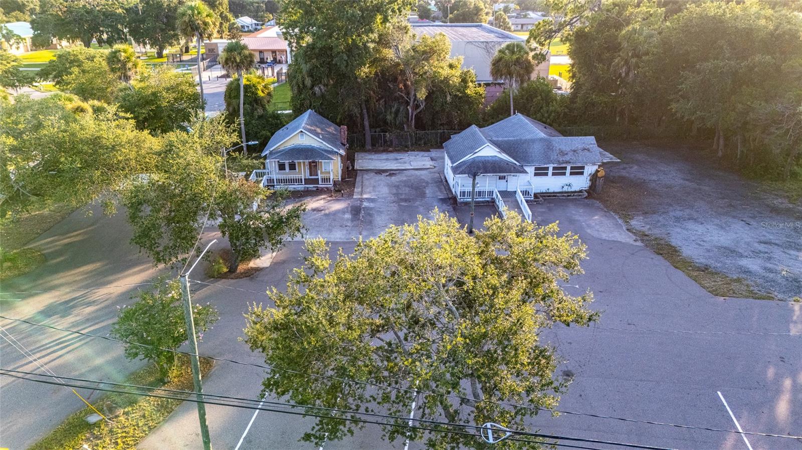 1042 N DIXIE FWY, NEW SMYRNA BEACH, FL