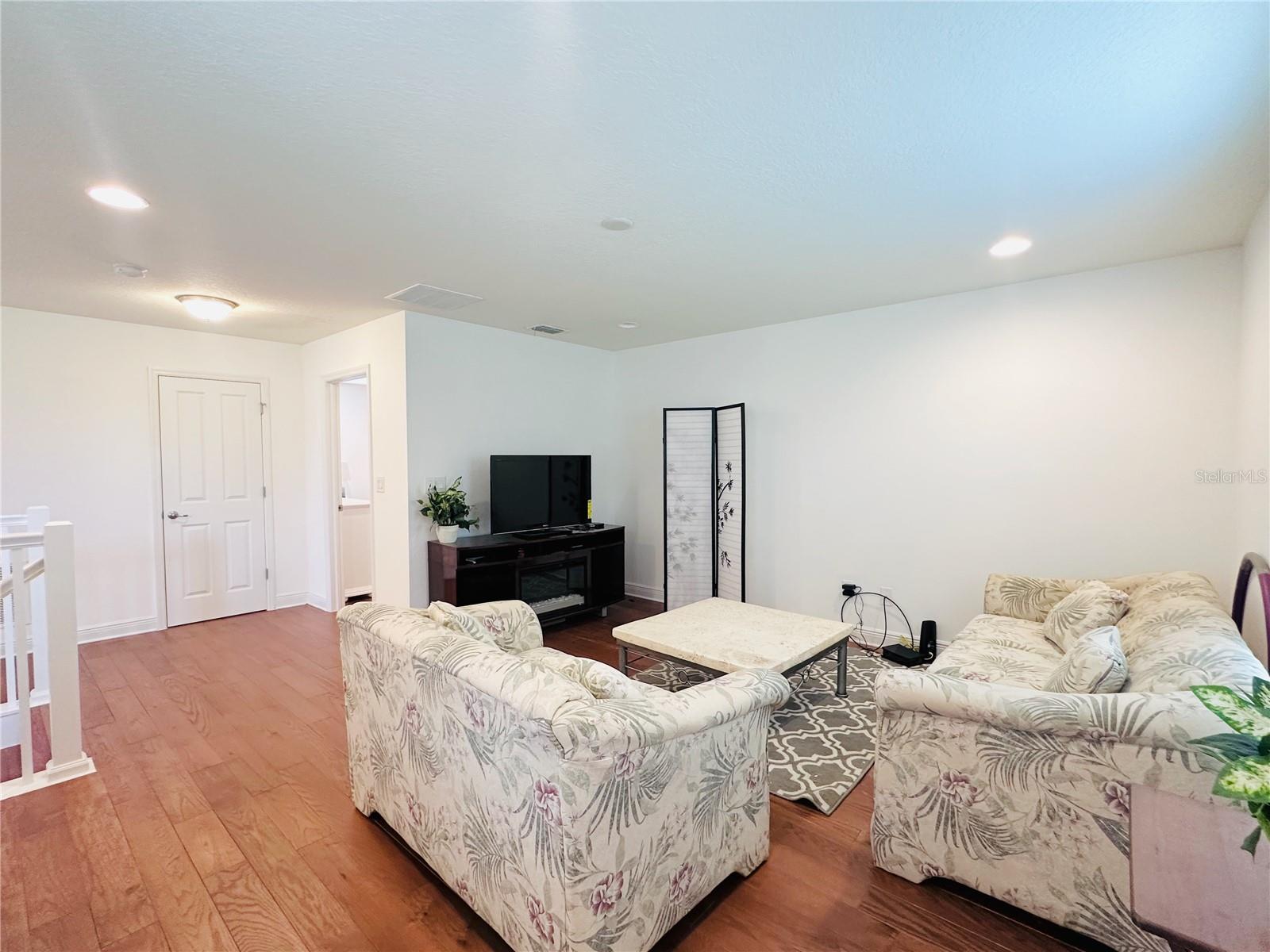 10132 GRAND OAK CIR, MADEIRA BEACH, FL — photo 25