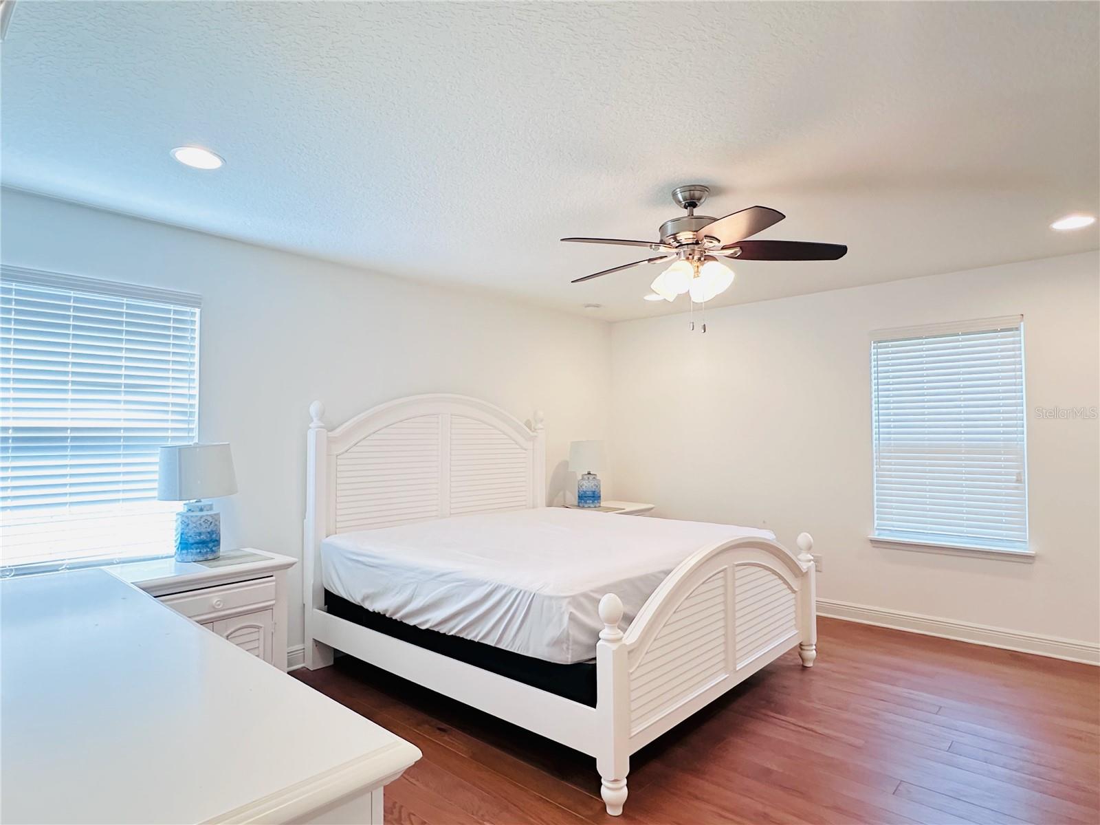 10132 GRAND OAK CIR, MADEIRA BEACH, FL — photo 34