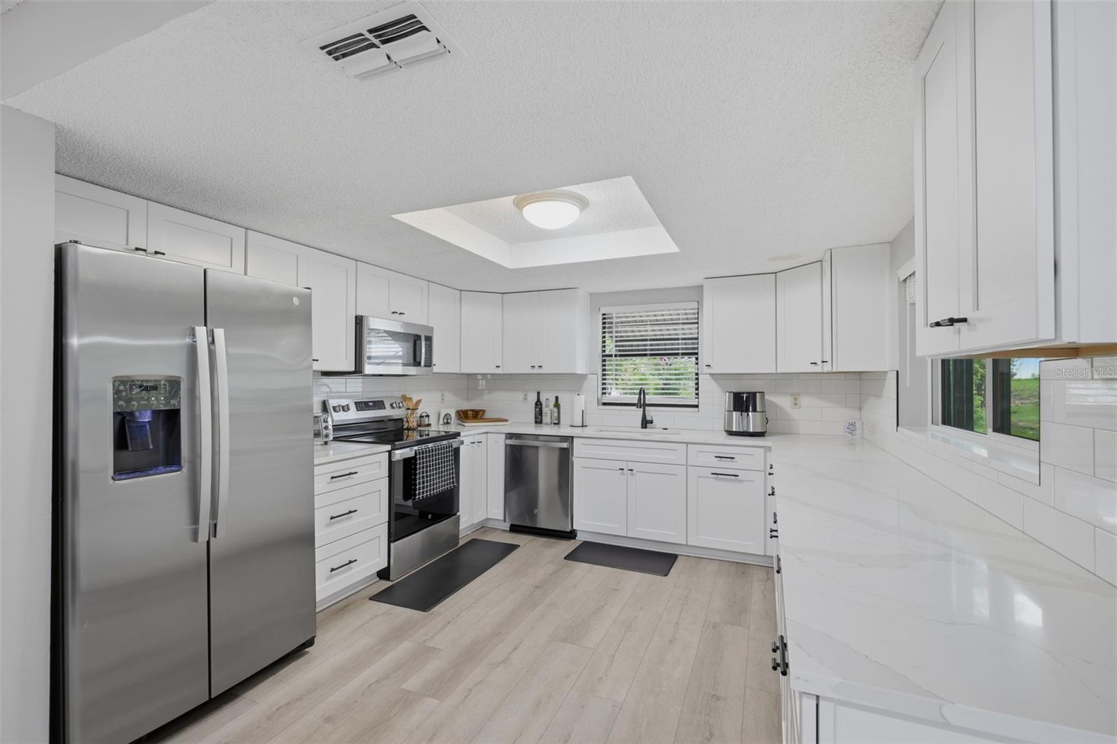6310 GAINSBORO AVE, SPRING HILL, FL — photo 12