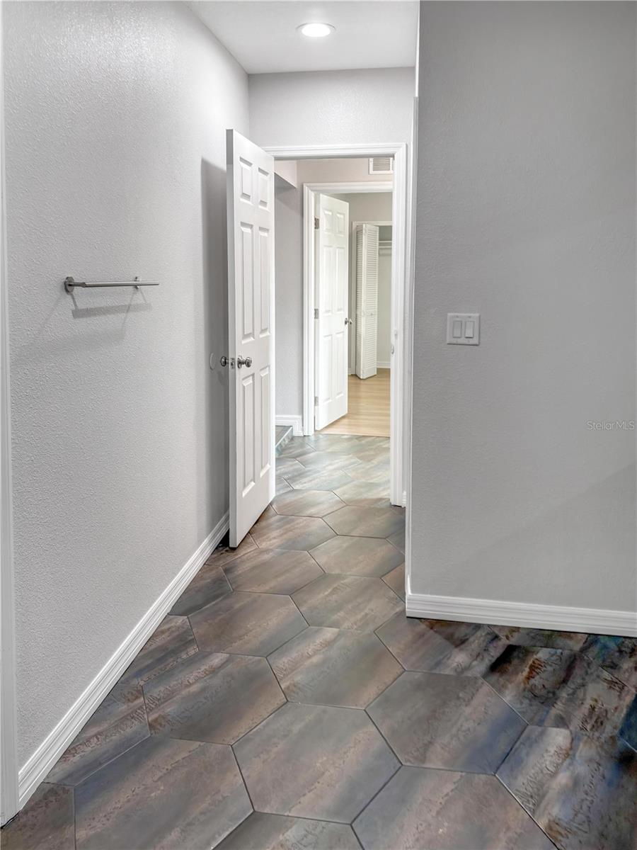2116 W STATE ST, TAMPA, FL — photo 10