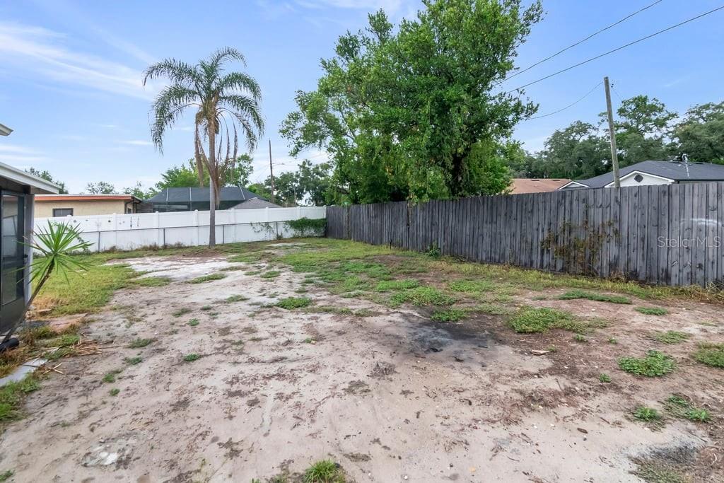 8709 N RENFREW PL, TAMPA, FL — photo 21