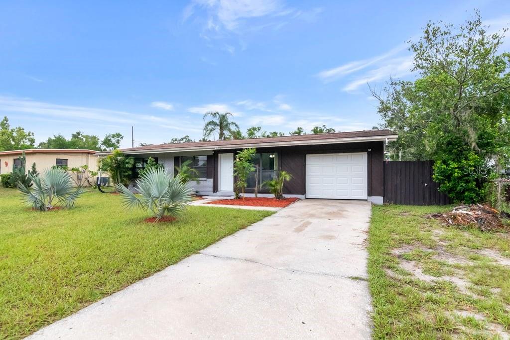 8709 N RENFREW PL, TAMPA, FL — photo 24