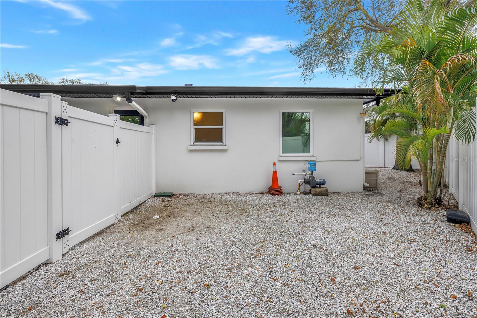 2200 49TH ST N, ST PETERSBURG, FL — photo 41