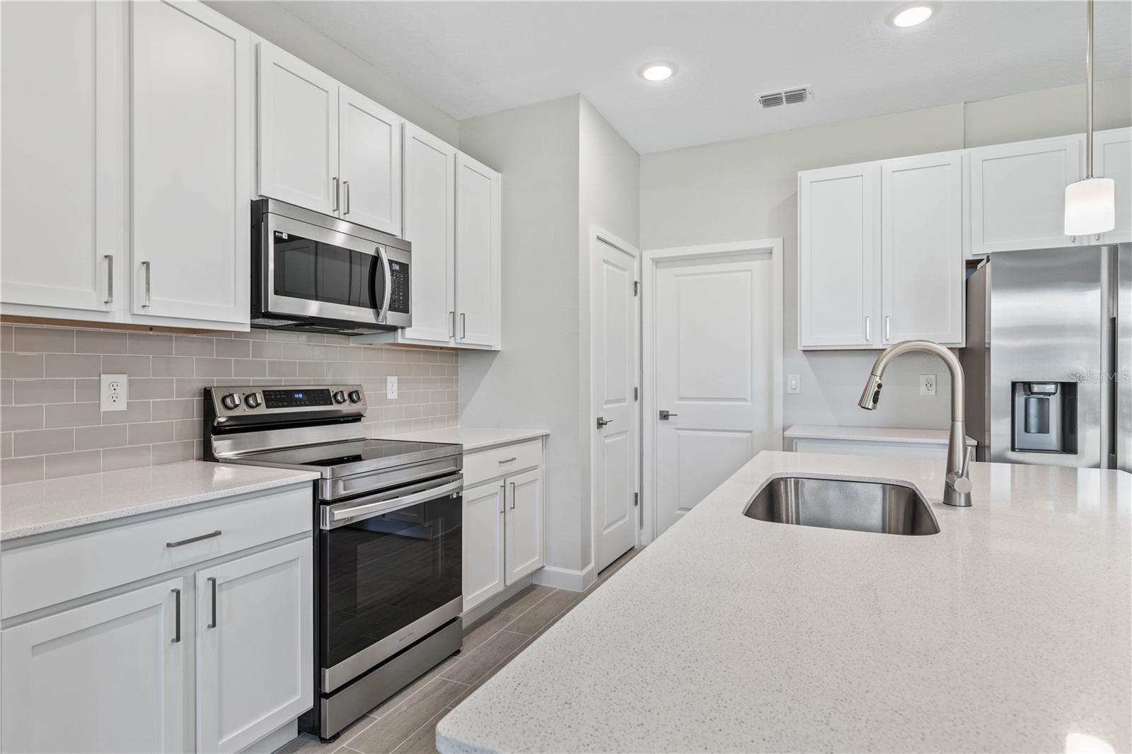 17 EL DORADO BLVD N, CAPE CORAL, FL — photo 11