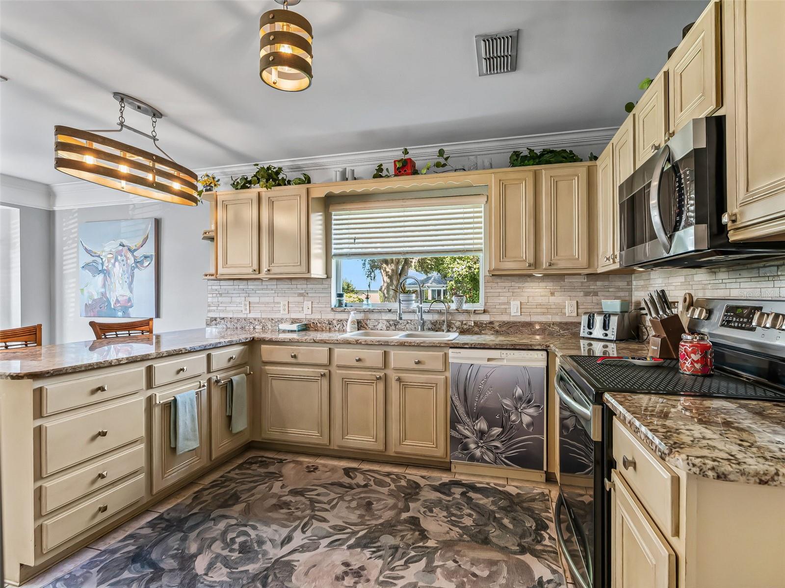 609 ORTEGA WAY, THE VILLAGES, FL — photo 10