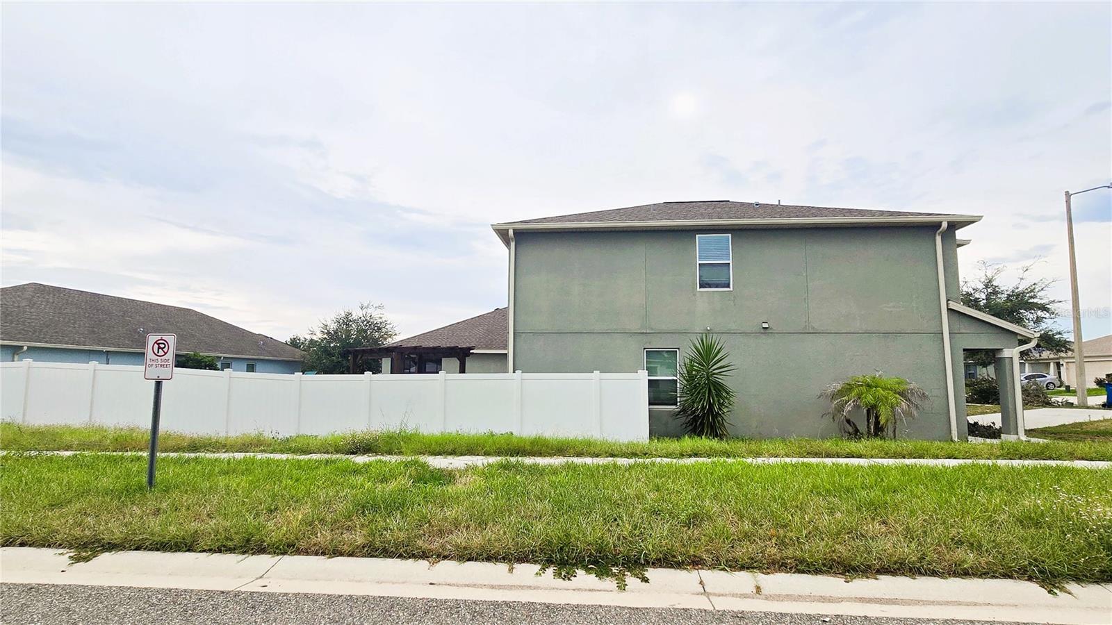 1411 WOODLARK DR, HAINES CITY, FL — photo 4