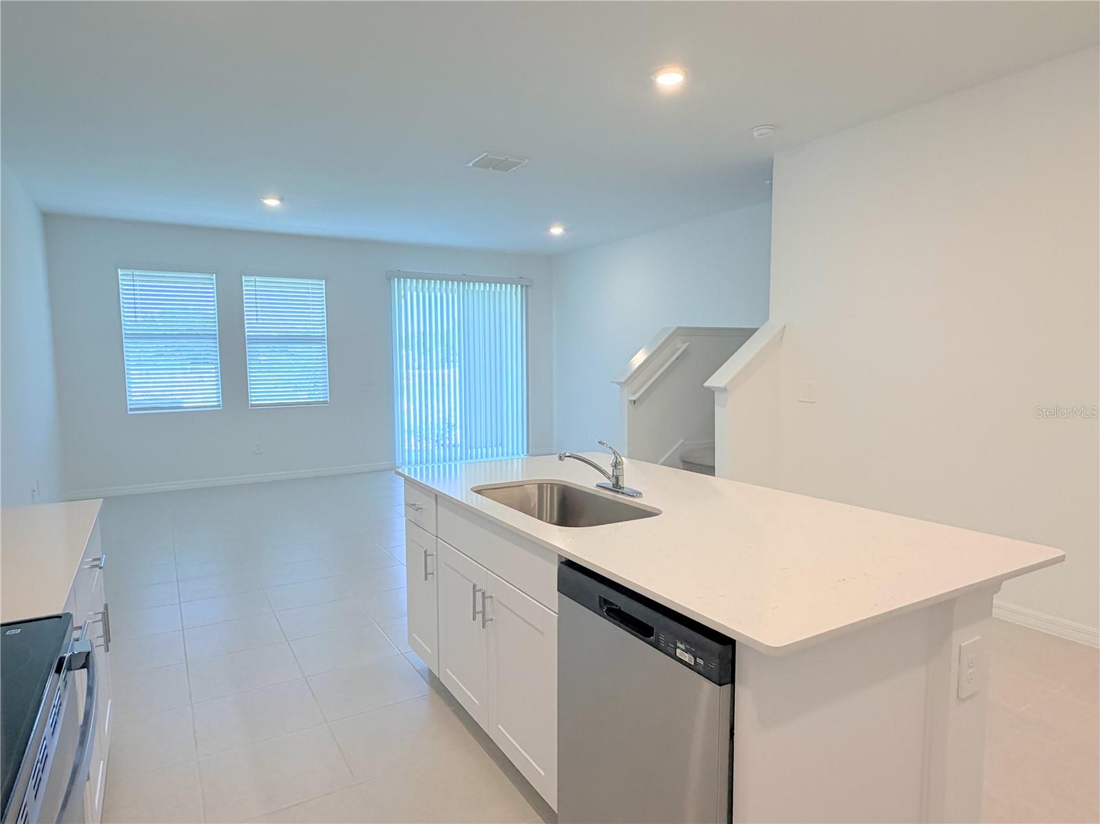 36162 OBSIDION LN, ZEPHYRHILLS, FL — photo 8