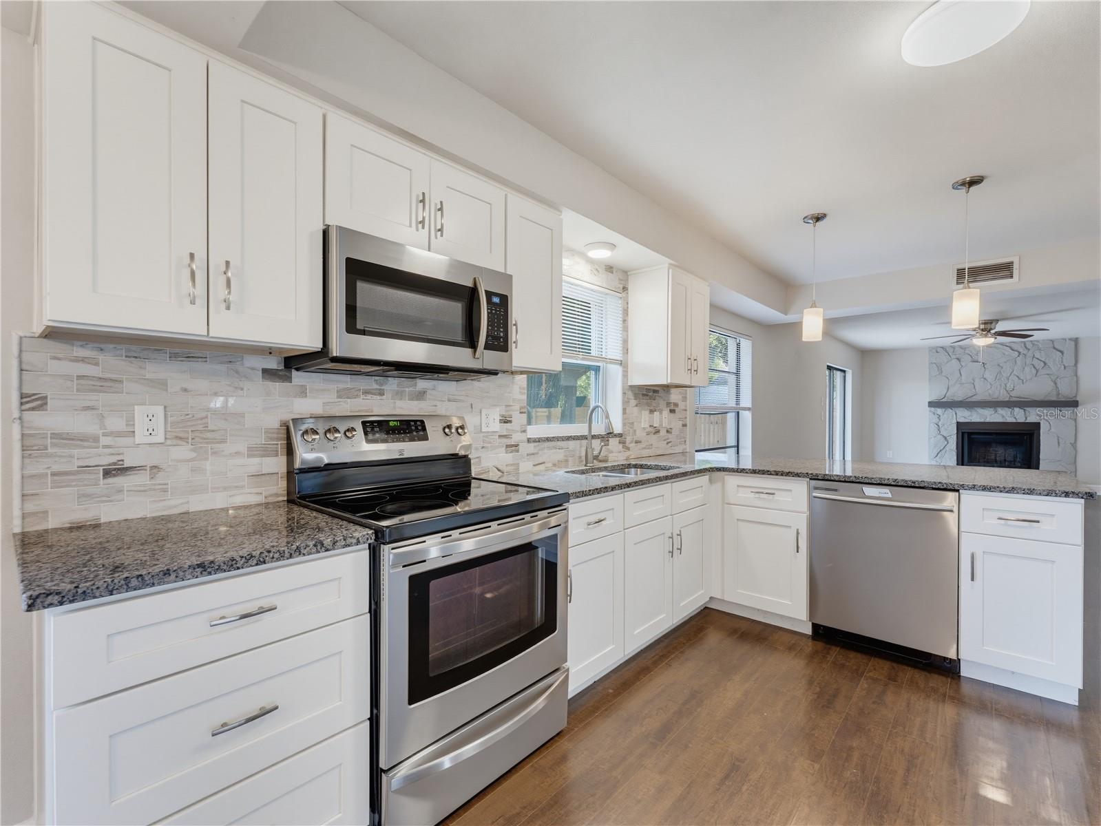 414 STILL MEADOWS CIR E, PALM HARBOR, FL — photo 14