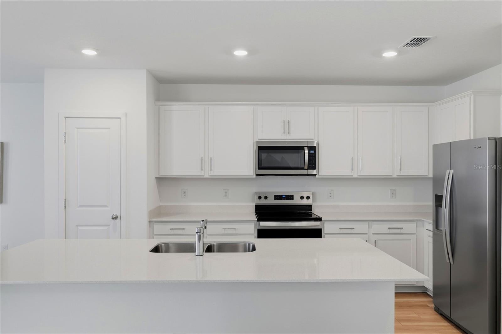 10517 HIDDEN BANKS GLN, PARRISH, FL — photo 10
