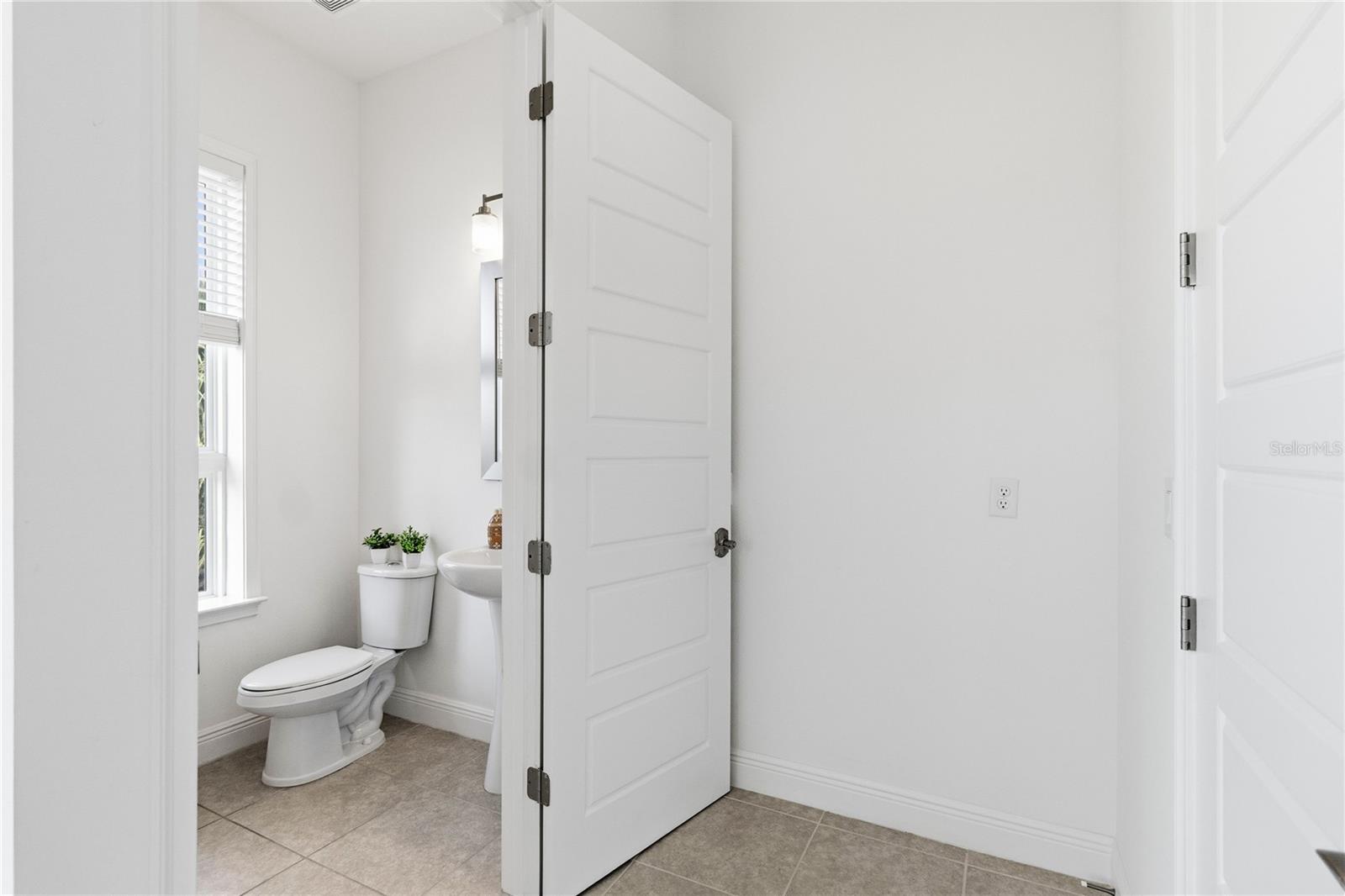 10096 SUNNIFA ALY, ORLANDO, FL — photo 17